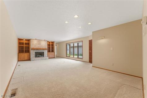 12647 Ionia Court Strongsville OH 44149