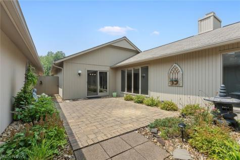 12647 Ionia Court Strongsville OH 44149