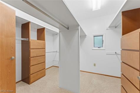 12647 Ionia Court Strongsville OH 44149