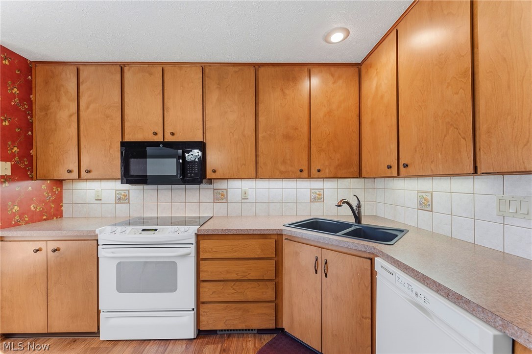 12647 Ionia Court Strongsville OH 44149