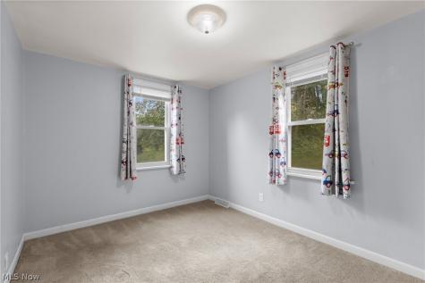 112 Opal Boulevard Steubenville OH 43952