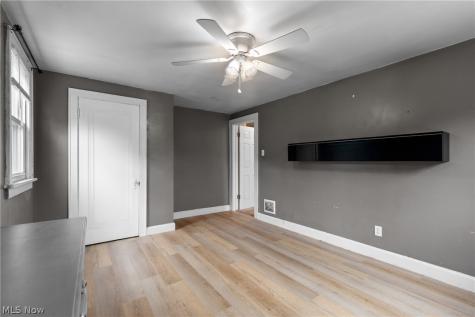 112 Opal Boulevard Steubenville OH 43952