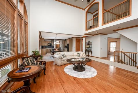 1597 Pilgrims Knob SE Canton OH 44709