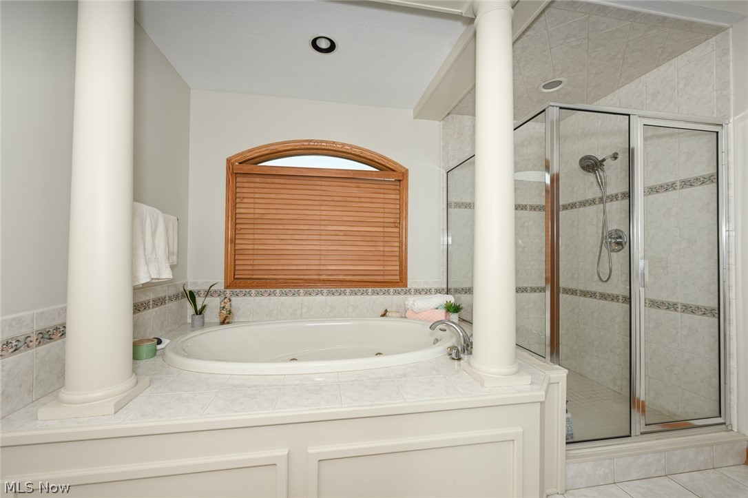 1597 Pilgrims Knob SE Canton OH 44709