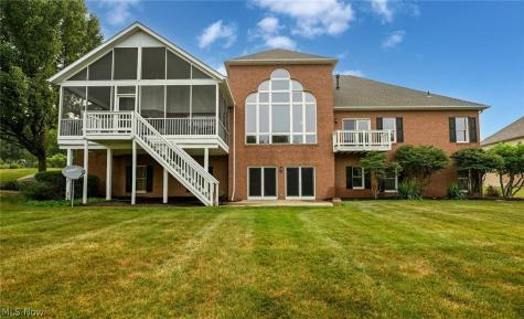 1597 Pilgrims Knob SE Canton OH 44709