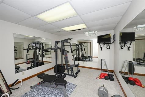 1597 Pilgrims Knob SE Canton OH 44709