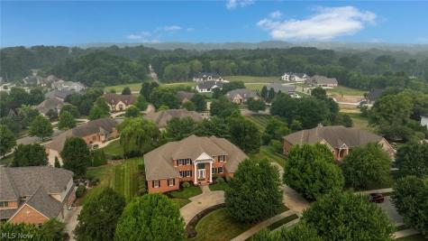 1597 Pilgrims Knob SE Canton OH 44709