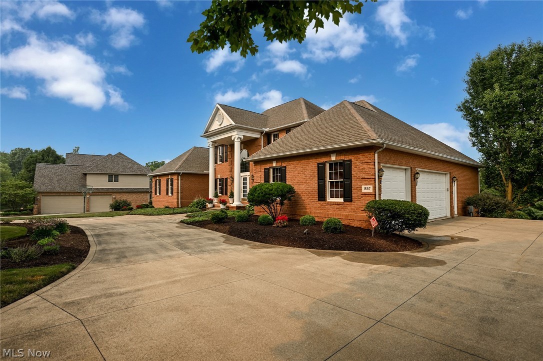 1597 Pilgrims Knob SE Canton OH 44709