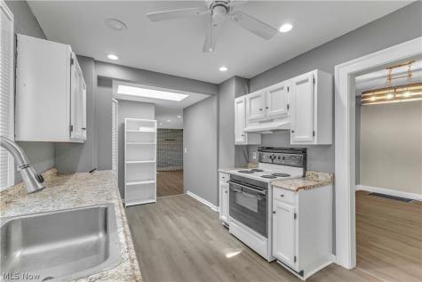 270 Pasadena Elyria OH 44035