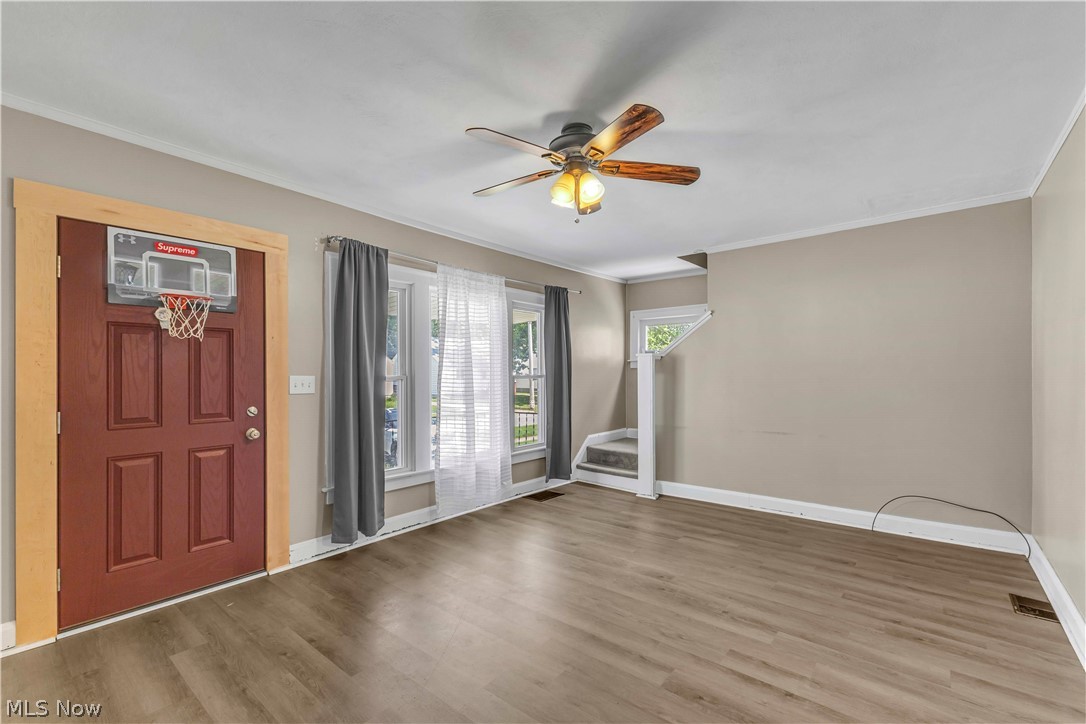 270 Pasadena Elyria OH 44035