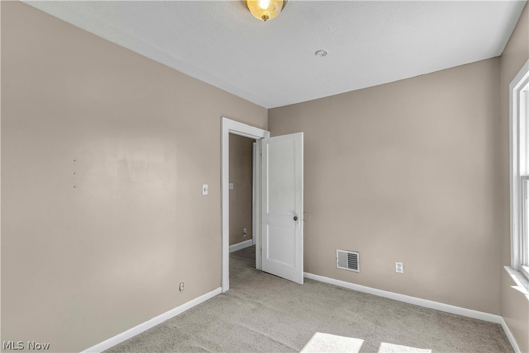 270 Pasadena Elyria OH 44035