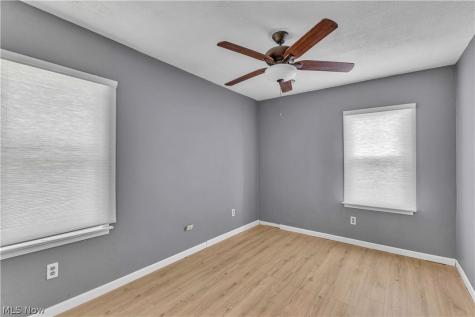 270 Pasadena Elyria OH 44035