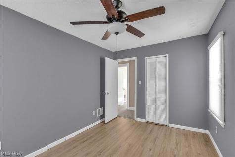 270 Pasadena Elyria OH 44035
