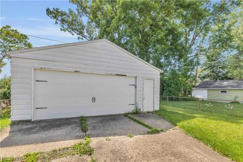 270 Pasadena Elyria OH 44035