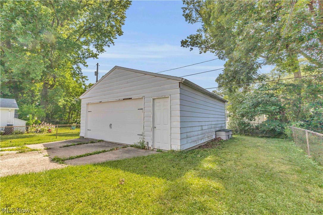 270 Pasadena Elyria OH 44035