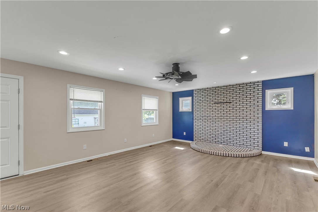 270 Pasadena Elyria OH 44035