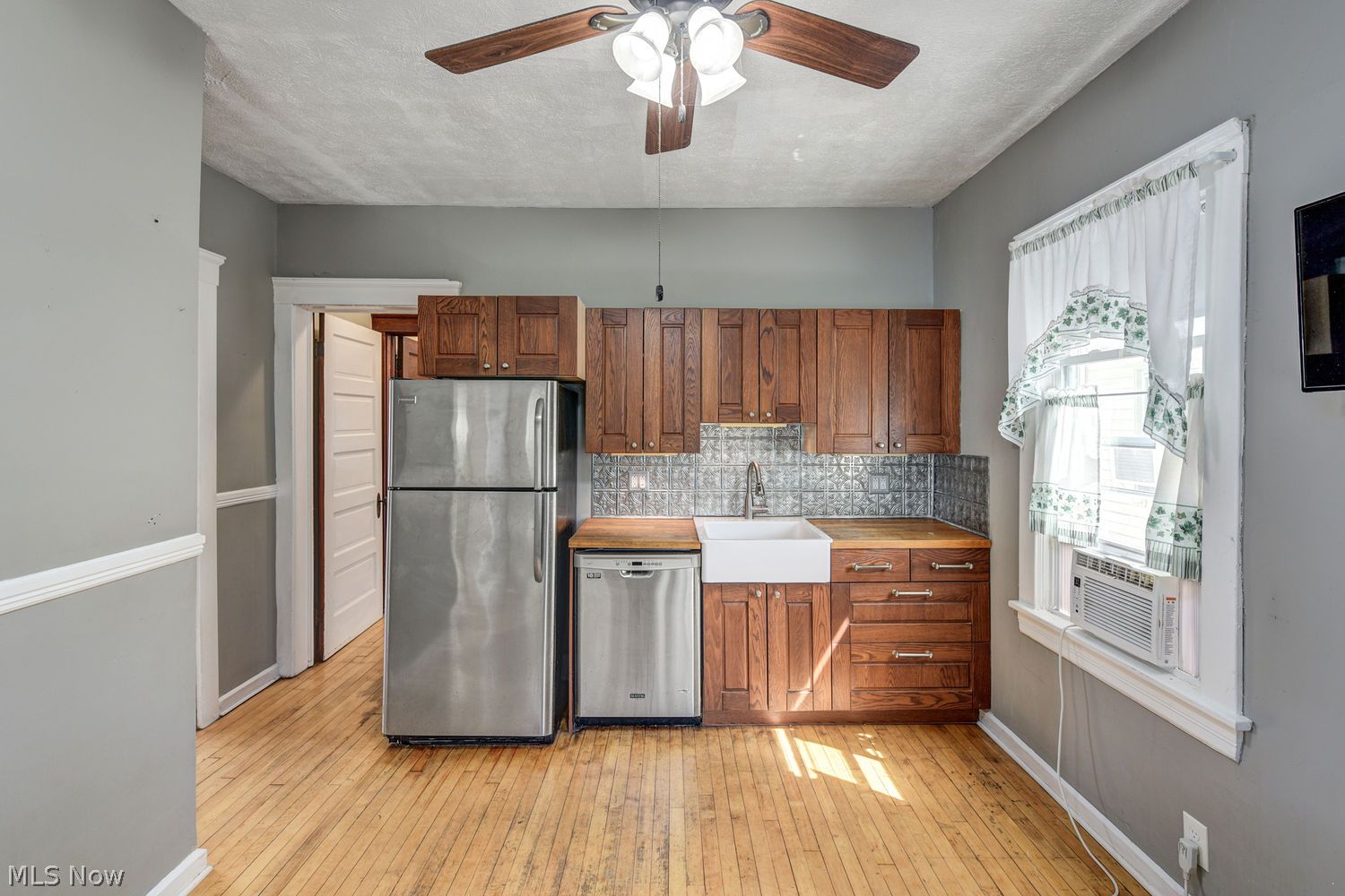 1206 Ethel Avenue Lakewood OH 44107