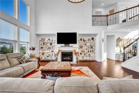 5250 Duxbury Drive Copley OH 44321