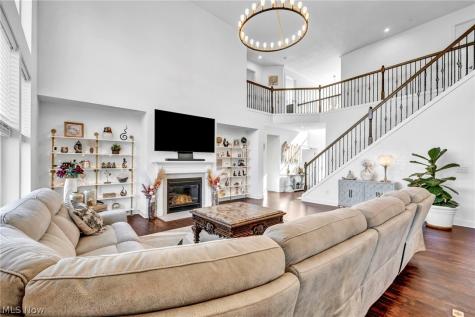 5250 Duxbury Drive Copley OH 44321