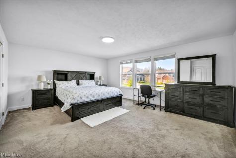 5250 Duxbury Drive Copley OH 44321