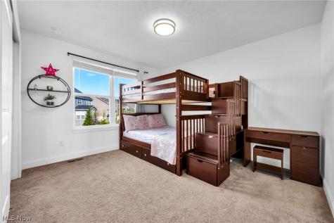 5250 Duxbury Drive Copley OH 44321