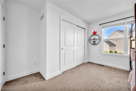 5250 Duxbury Drive Copley OH 44321