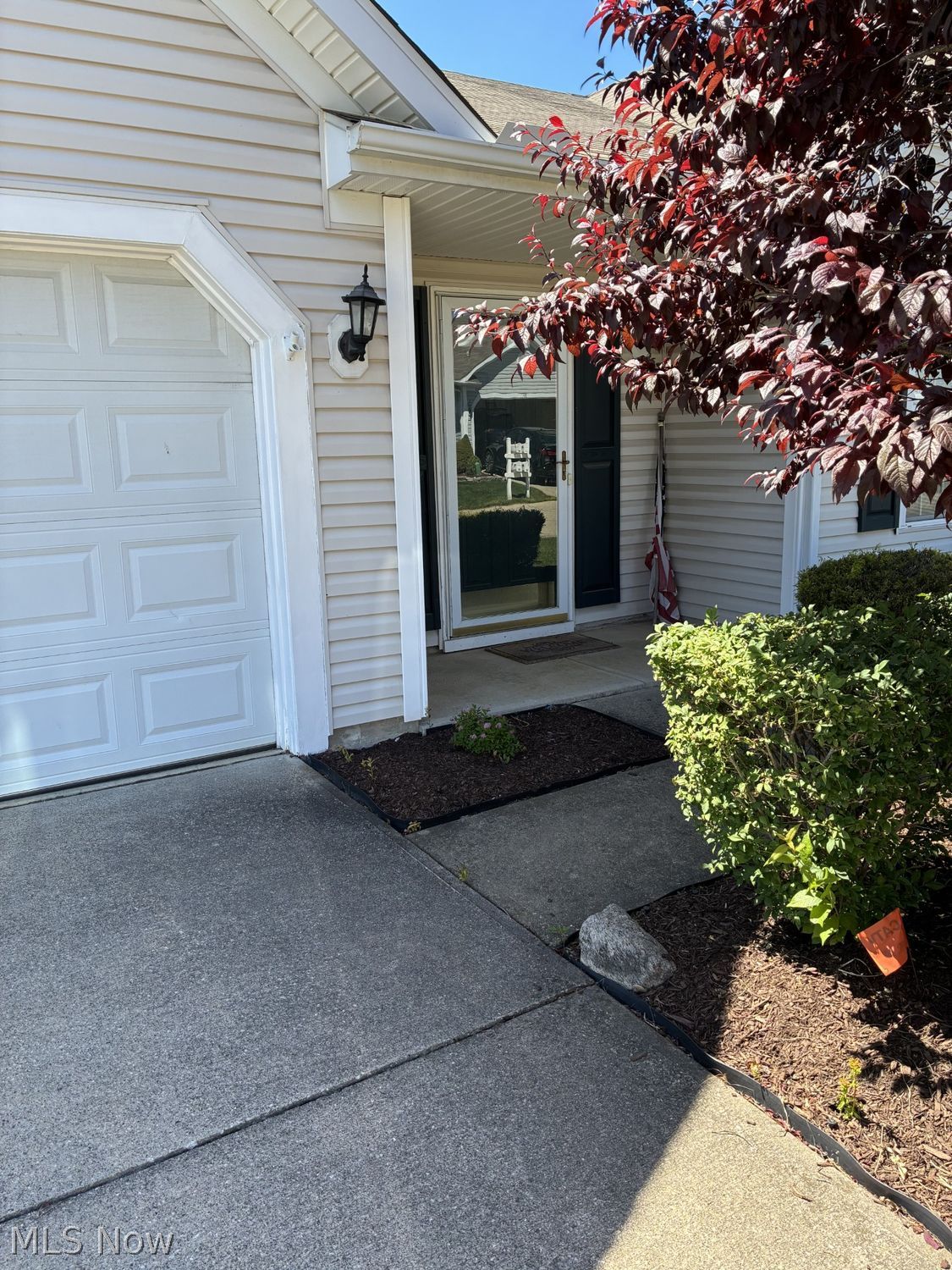 326 Breckenridge Oval Elyria OH 44035