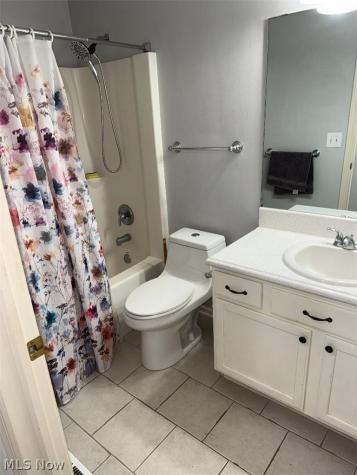 326 Breckenridge Oval Elyria OH 44035