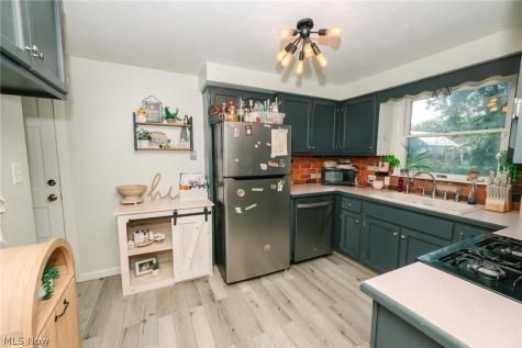 806 38th Street NW Canton OH 44709