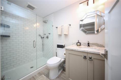 4233 Queens Gate Avon OH 44011