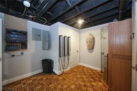 4233 Queens Gate Avon OH 44011