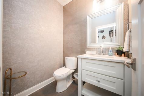 4233 Queens Gate Avon OH 44011