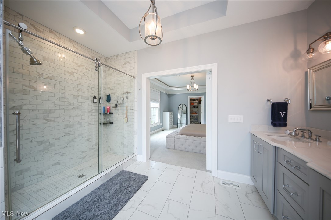 4233 Queens Gate Avon OH 44011