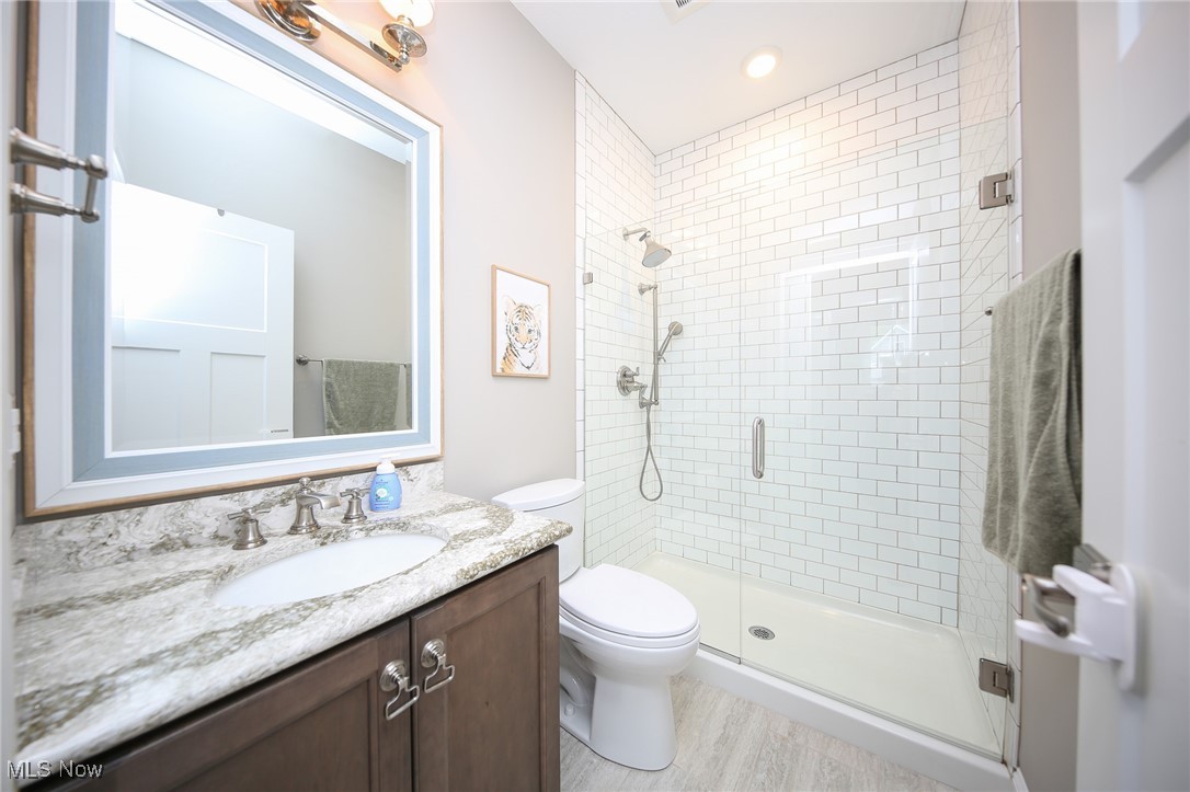 4233 Queens Gate Avon OH 44011