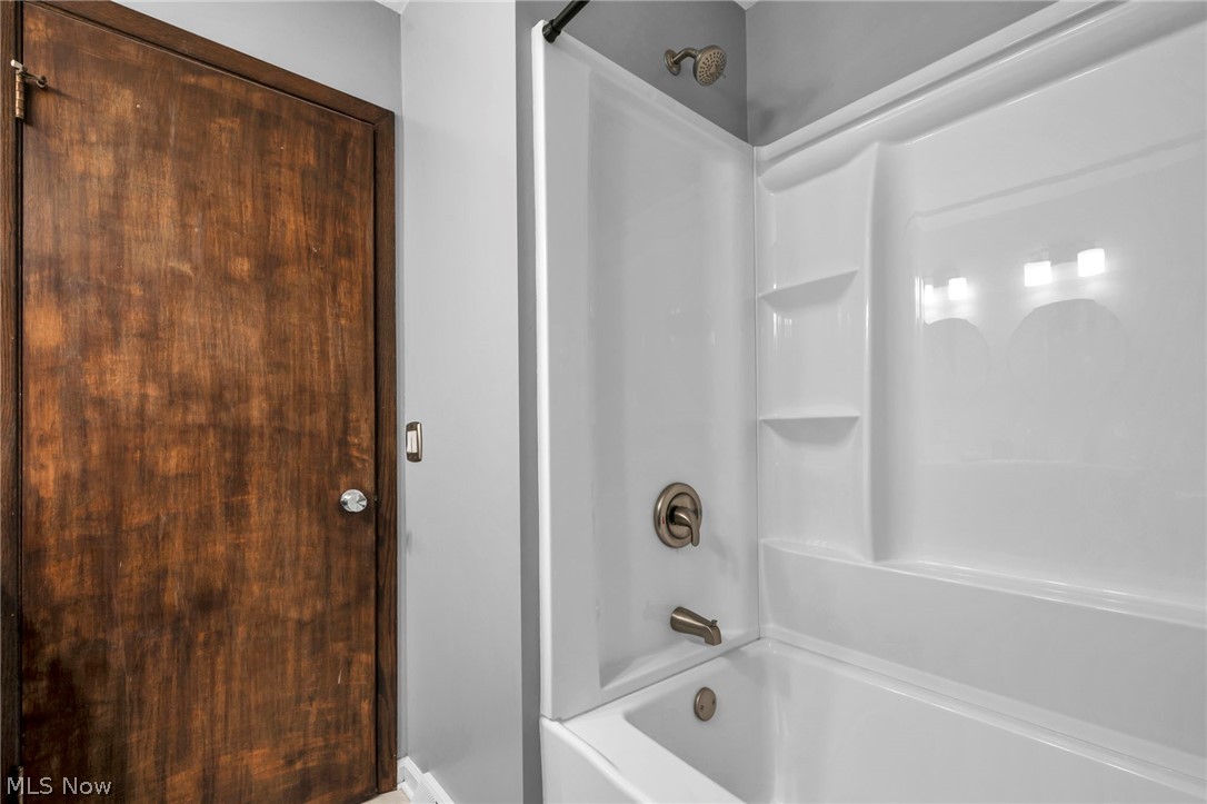 295 Hillsdale Circle Wadsworth OH 44281