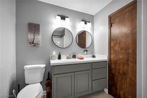 295 Hillsdale Circle Wadsworth OH 44281