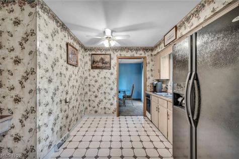 295 Hillsdale Circle Wadsworth OH 44281