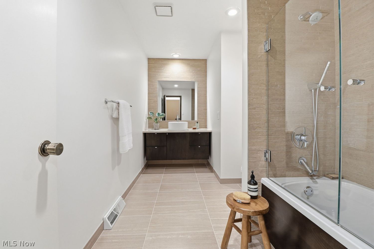 480 Dover Center Road Bay Village OH 44140