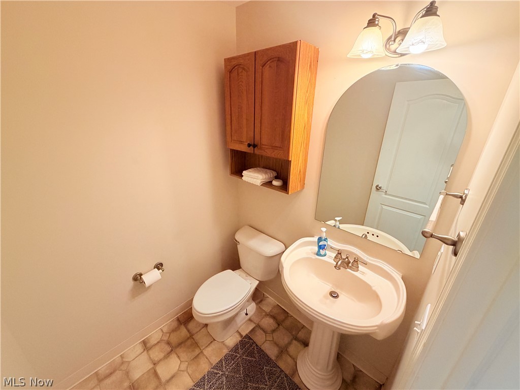 1284 E 348th Street Eastlake OH 44095