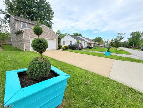 1284 E 348th Street Eastlake OH 44095