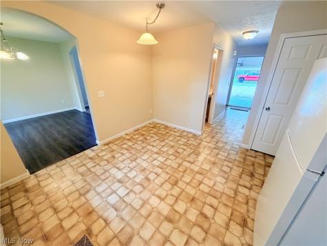1284 E 348th Street Eastlake OH 44095