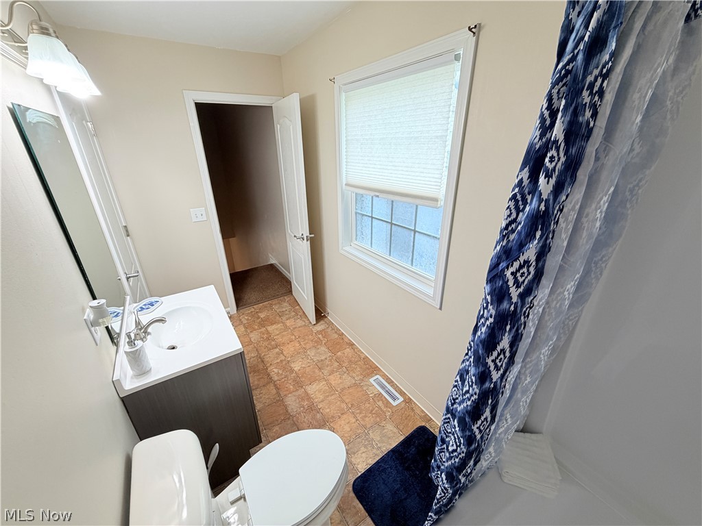 1284 E 348th Street Eastlake OH 44095