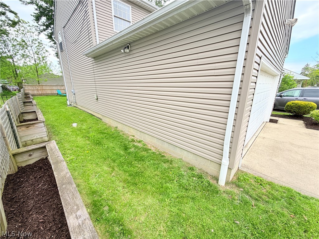 1284 E 348th Street Eastlake OH 44095