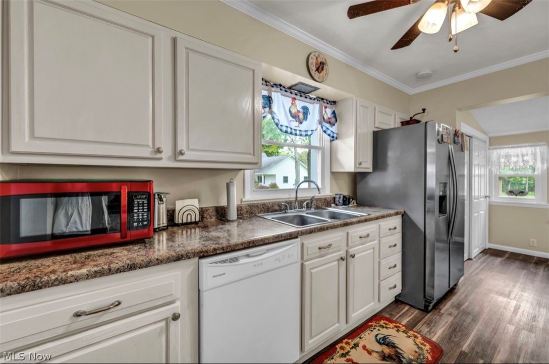 77 S Crowell Avenue Geneva OH 44041