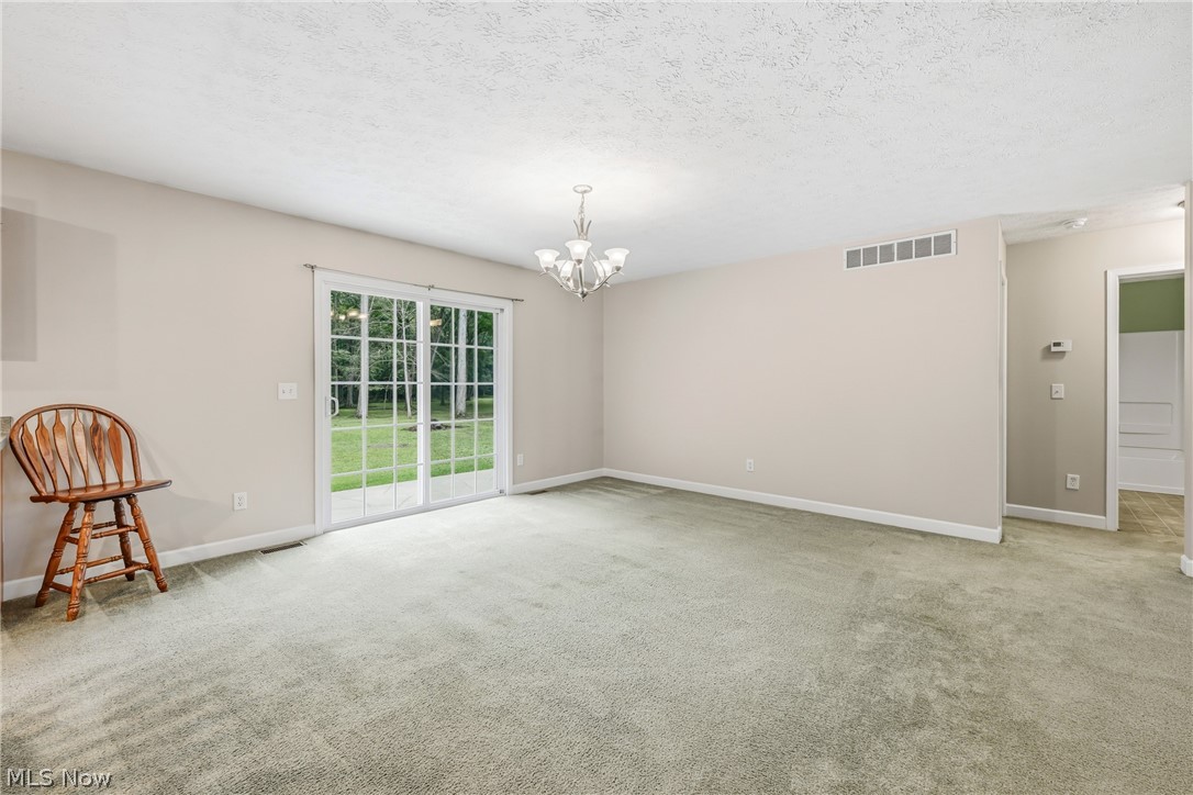 2930 Selkirk Bush Road SW Warren OH 44481