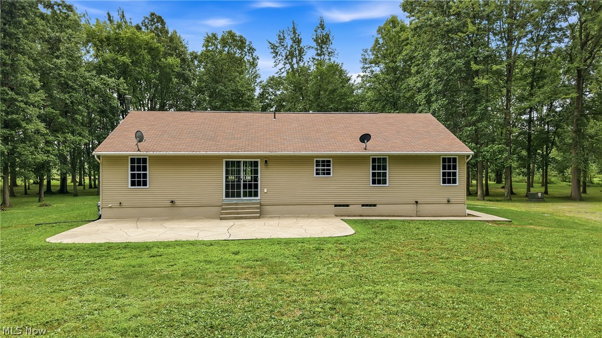 2930 Selkirk Bush Road SW Warren OH 44481