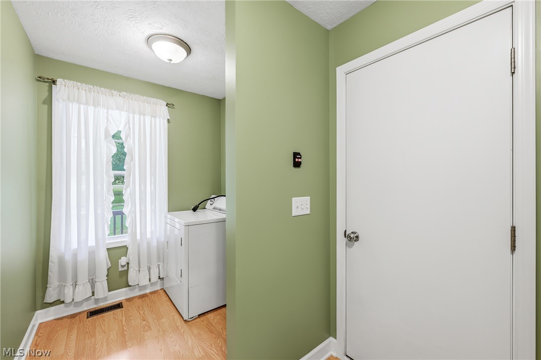 2930 Selkirk Bush Road SW Warren OH 44481