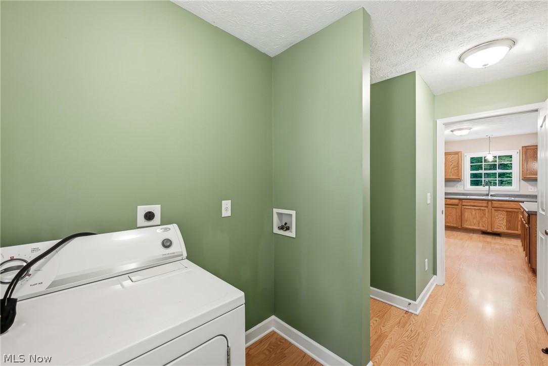 2930 Selkirk Bush Road SW Warren OH 44481