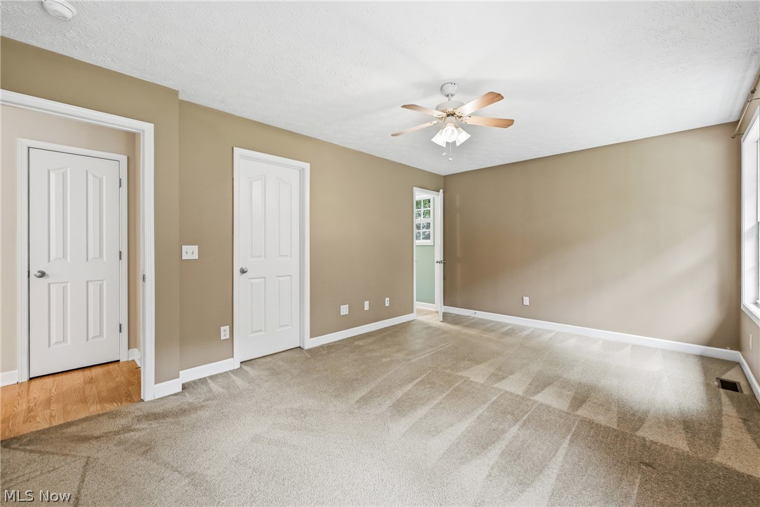 2930 Selkirk Bush Road SW Warren OH 44481