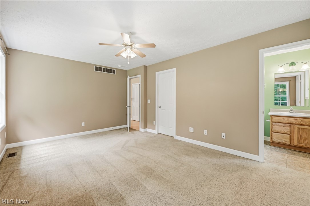 2930 Selkirk Bush Road SW Warren OH 44481